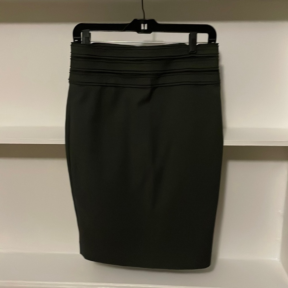 Size 8 Gray/Black Scrap layer knee length slit back pencil skirt. Robert Rodriqu